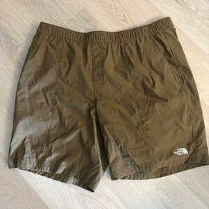 North Face Shorts XL